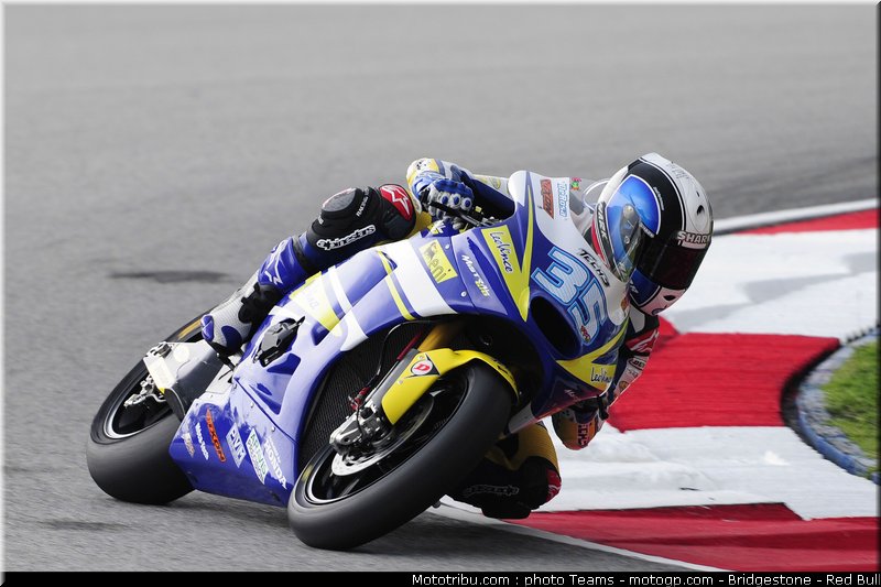 moto2_derosa_01_malaisie_2010