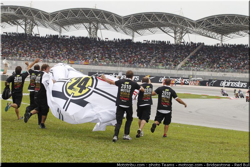 moto2_elias_18_malaisie_2010