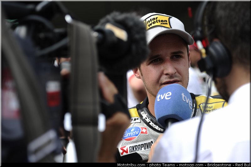 moto2_luthi_04_malaisie_2010