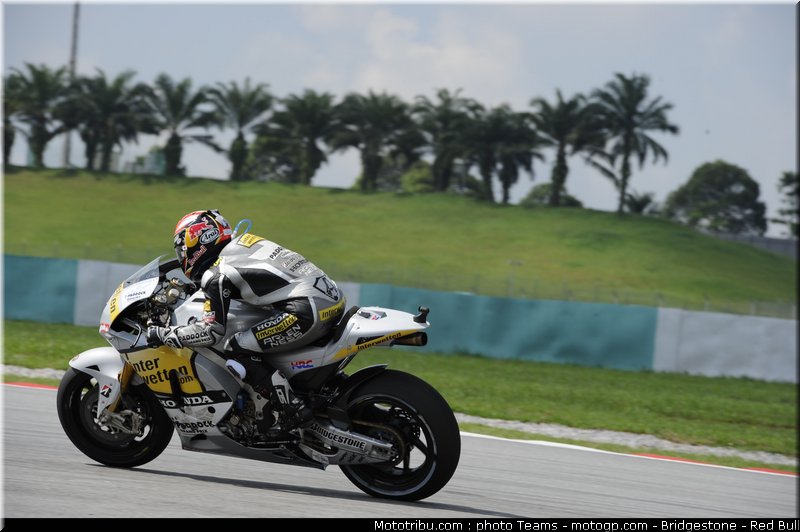 motogp_aoyama_03_malaisie_2010