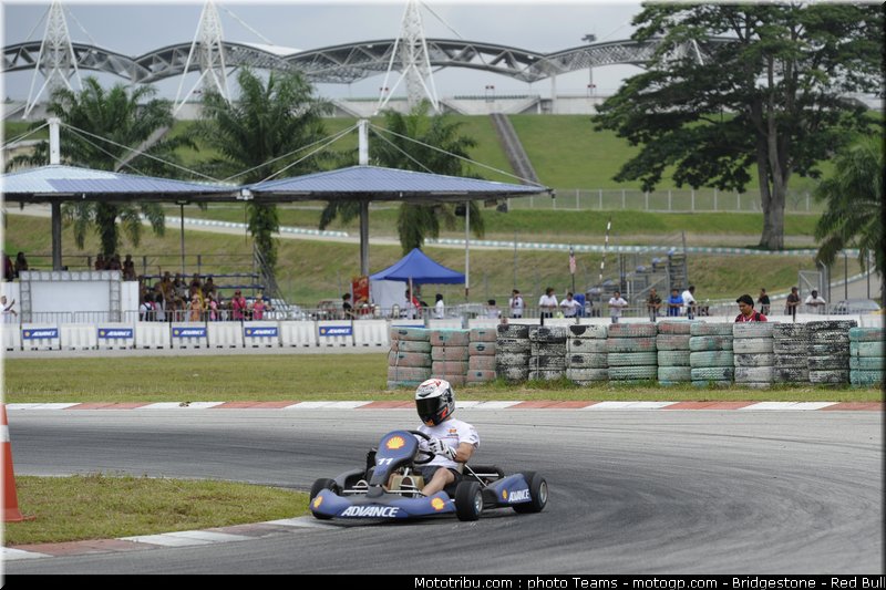 motogp_melandri_04_malaisie_2010