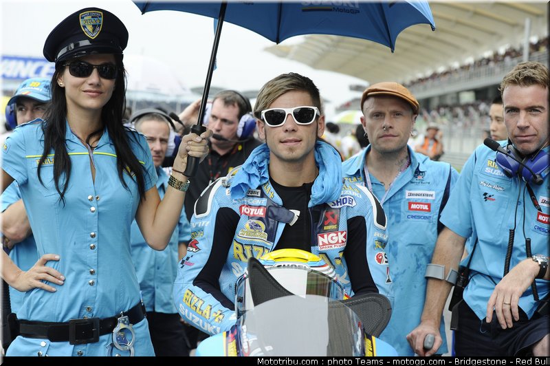 motogp_pitbabe_22_malaisie_2010