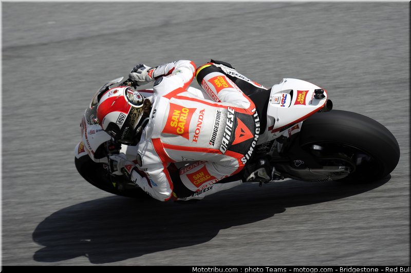 motogp_simoncelli_18_malaisie_2010