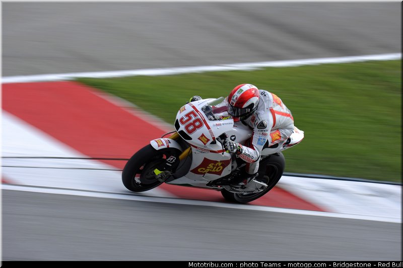 motogp_simoncelli_24_malaisie_2010