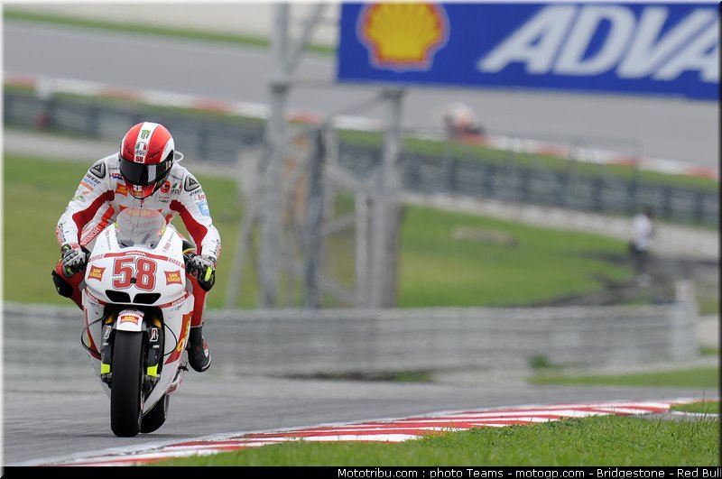 motogp_simoncelli_30_malaisie_2010