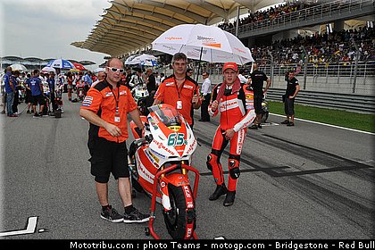 moto2_bradl_01_malaisie_2010.jpg