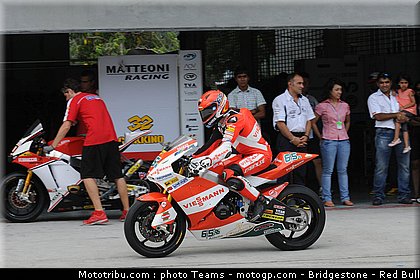 moto2_bradl_05_malaisie_2010.jpg