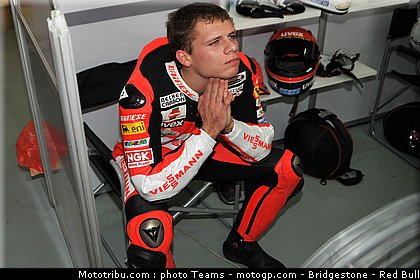 moto2_bradl_11_malaisie_2010.jpg