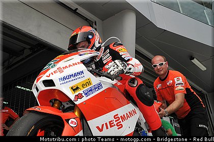 moto2_bradl_13_malaisie_2010.jpg