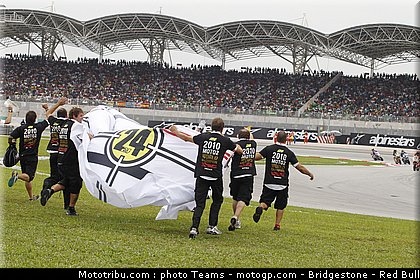 moto2_elias_18_malaisie_2010.jpg