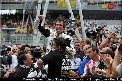 moto2_elias_30_malaisie_2010.jpg