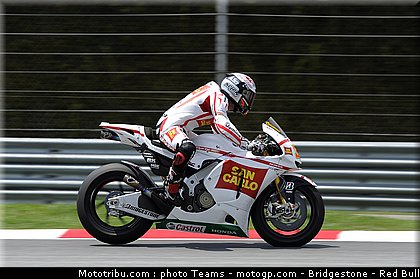 motogp_melandri_21_malaisie_2010.jpg