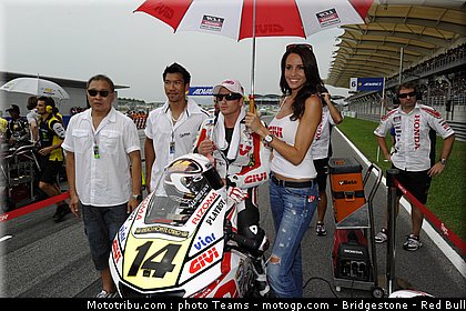 motogp_pitbabe_04_malaisie_2010.jpg