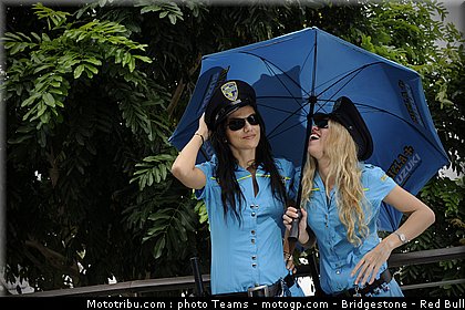 motogp_pitbabe_14_malaisie_2010.jpg
