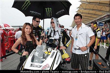 motogp_pitbabe_28_malaisie_2010.jpg