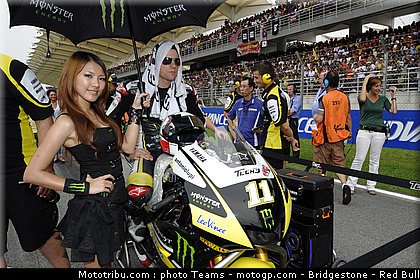 motogp_pitbabe_32_malaisie_2010.jpg