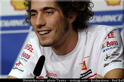 motogp_simoncelli_01_malaisie_2010.jpg