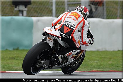 motogp_simoncelli_10_malaisie_2010.jpg