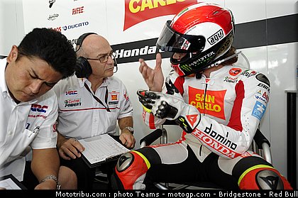 motogp_simoncelli_15_malaisie_2010.jpg