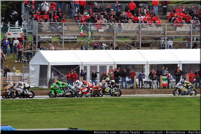 moto2_045_australie_2010