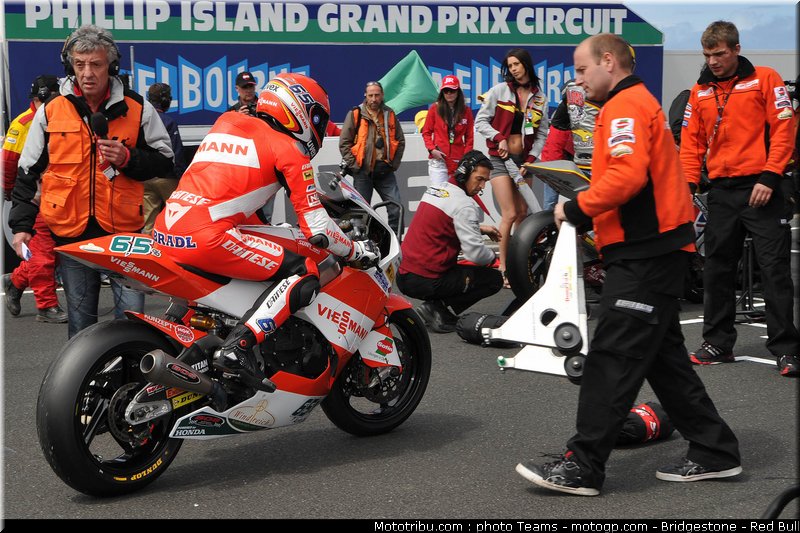 moto2_bradl_02_australie_2010