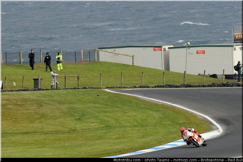 moto2_bradl_09_australie_2010
