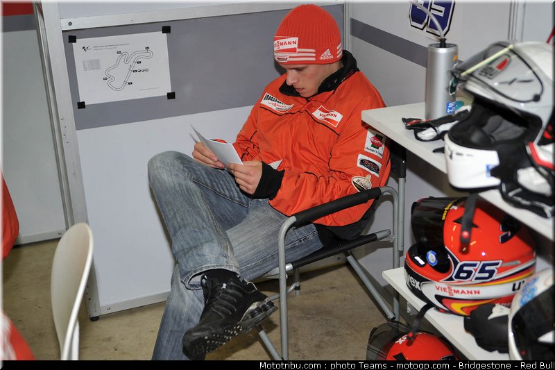 moto2_bradl_10_australie_2010