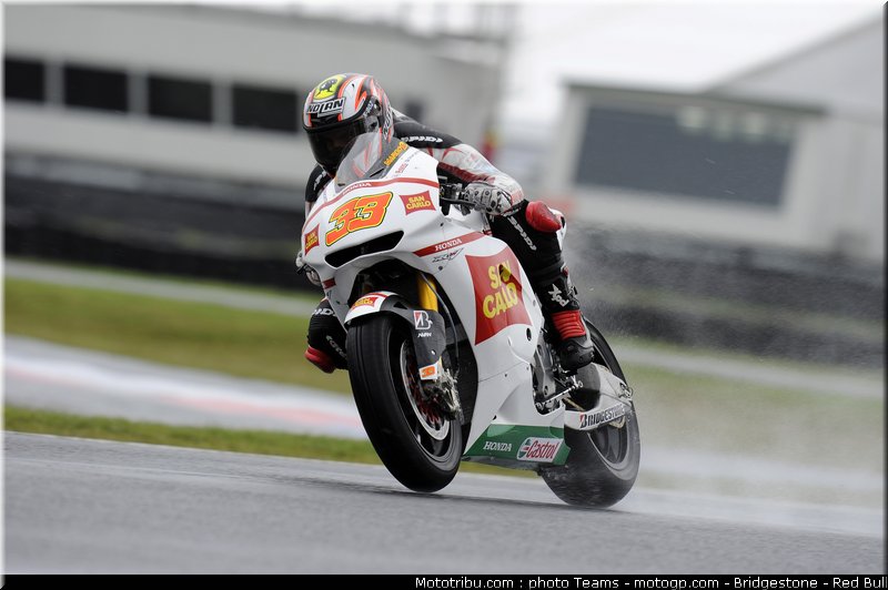 motogp_melandri_04_australie_2010