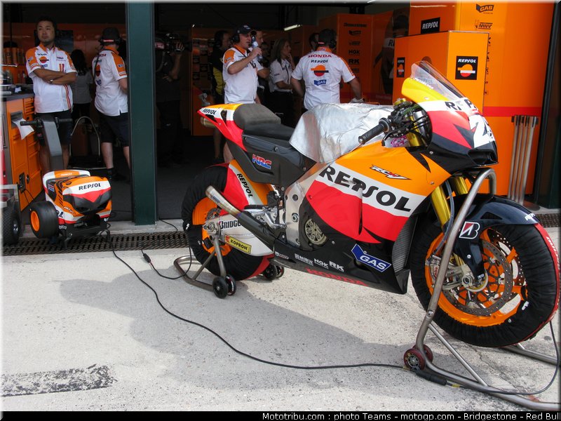 motogp_pedrosa_09_australie_2010