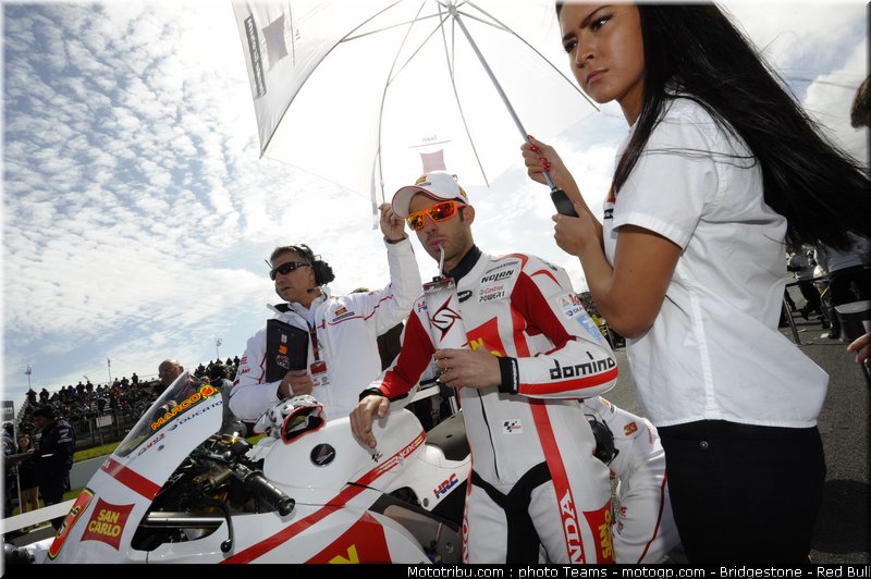 motogp_pitbabe_02_australie_2010