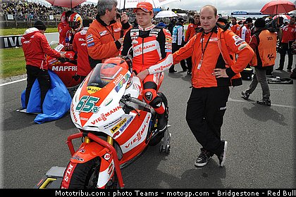 moto2_bradl_03_australie_2010.jpg