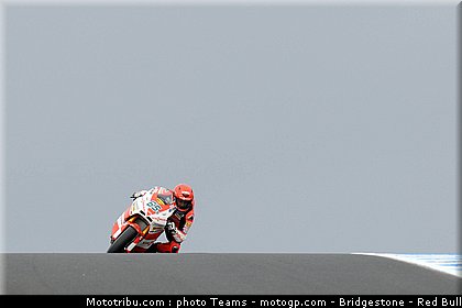 moto2_bradl_08_australie_2010.jpg