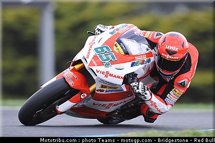 moto2_bradl_15_australie_2010.jpg