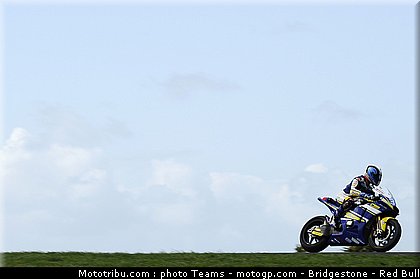 moto2_derosa_10_australie_2010.jpg