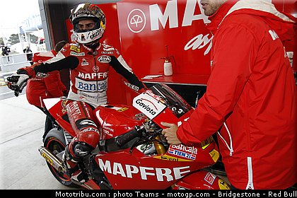 moto2_simon_01_australie_2010.jpg