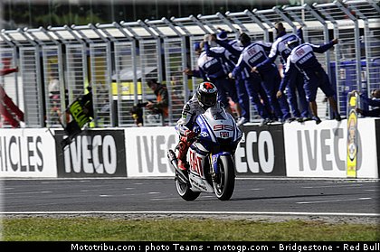 motogp_lorenzo_16_australie_2010.jpg