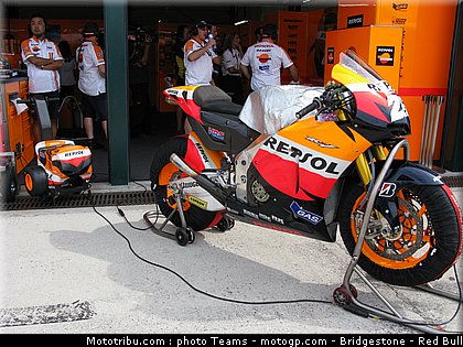motogp_pedrosa_09_australie_2010.JPG