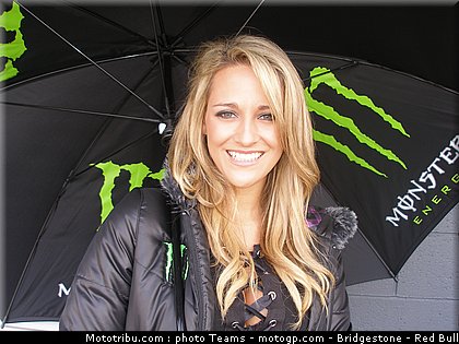 motogp_pitbabe_16_australie_2010.jpg