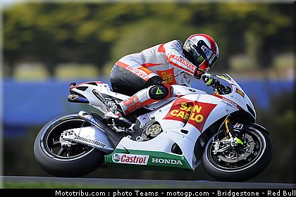 motogp_simoncelli_15_australie_2010.jpg