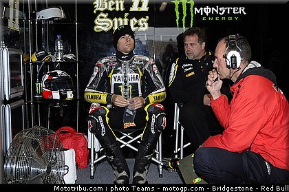 motogp_spies_23_australie_2010.jpg