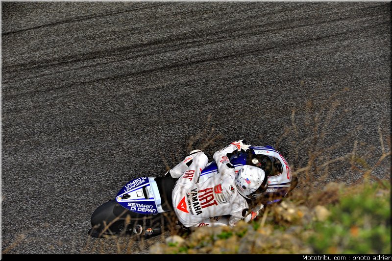motogp_lorenzo_09