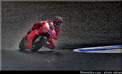 motogp_stoner_08.jpg
