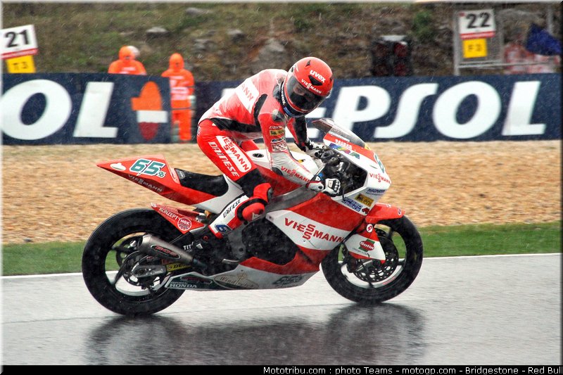 moto2_bradl_11