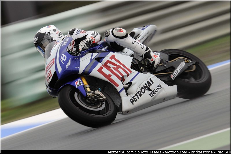 motogp_lorenzo_02