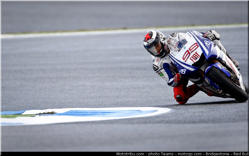motogp_lorenzo_09