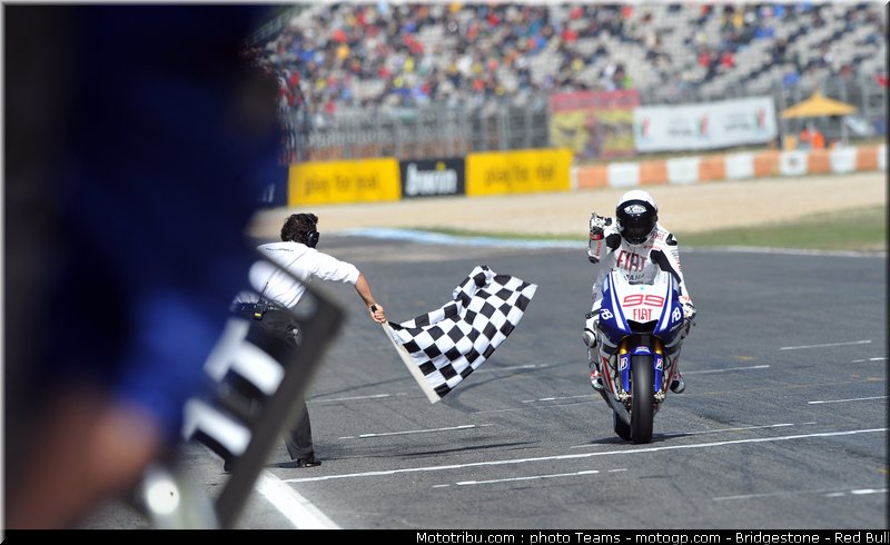 motogp_lorenzo_17