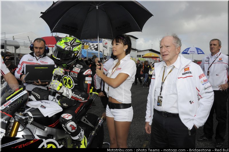 motogp_pitbabe_21