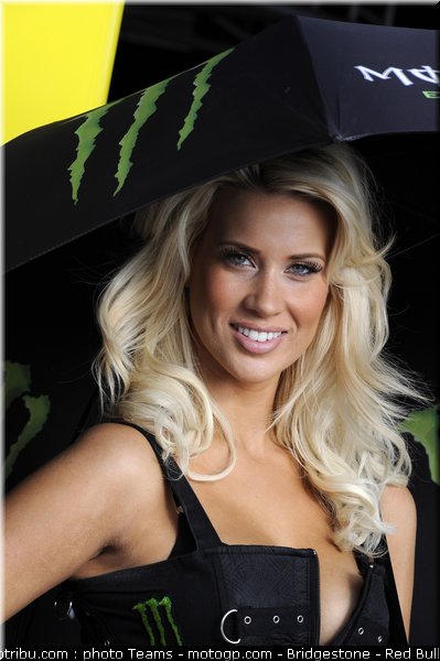 motogp_pitbabe_23