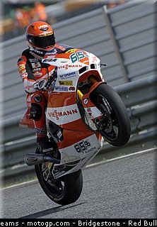 moto2_bradl_07.jpg