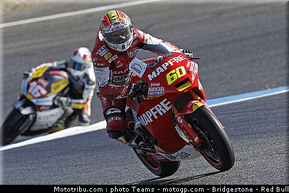 moto2_simon_01.jpg